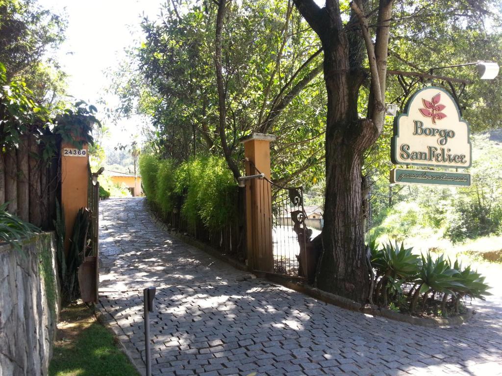 Borgo San Felice Pousada Secretario Bagian luar foto